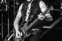 Def-Leppard-1