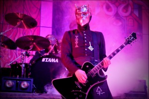 Ghost-Rockhal-2017-15